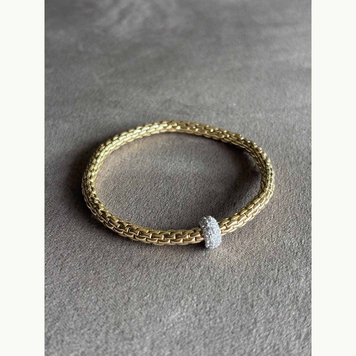 Gold Bracelet with Diamond Rondelle