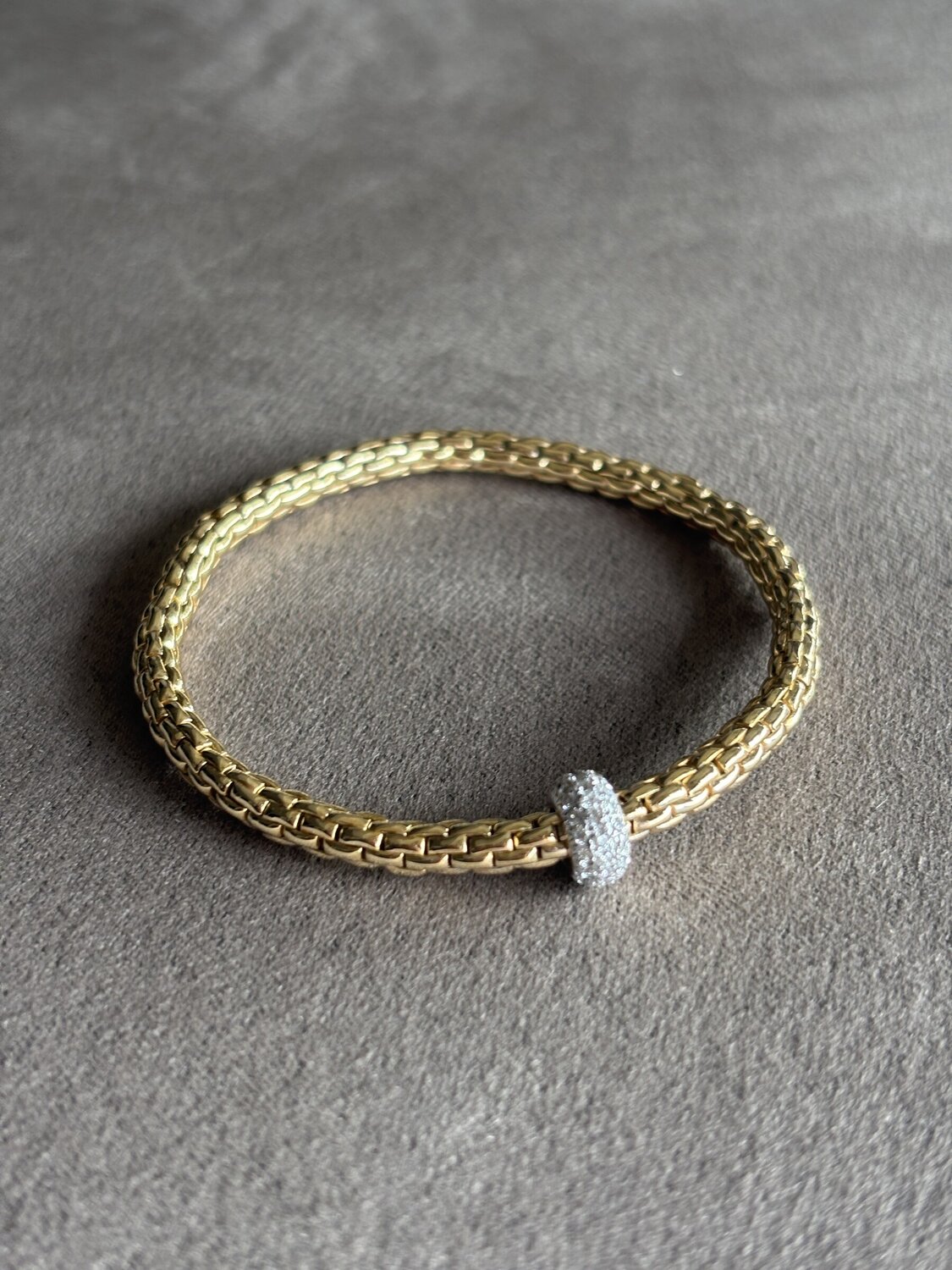 Gold Bracelet with Diamond Rondelle